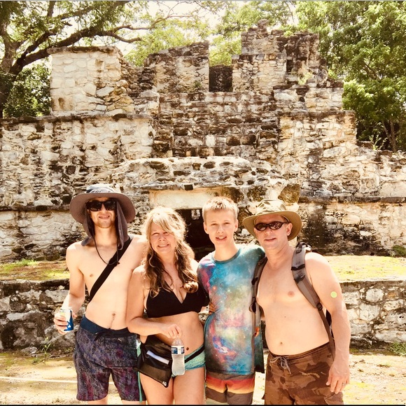 ๐ชถMEET THE POSHER-Thanks for stopping by! Please reach out with any questions! - Picture 11 of 16